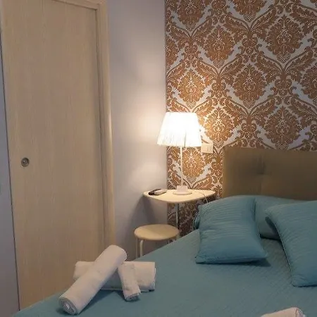 לינה וארוחת בוקר La Casita רומא